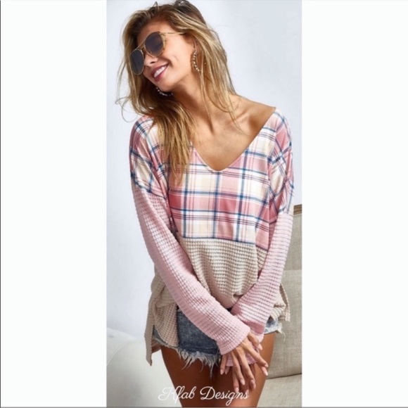 🩷🩷SOLD🩷🩷New V Neck Blush Combo Super Soft Check Waffle Knit Color Block Top - Picture 7 of 13